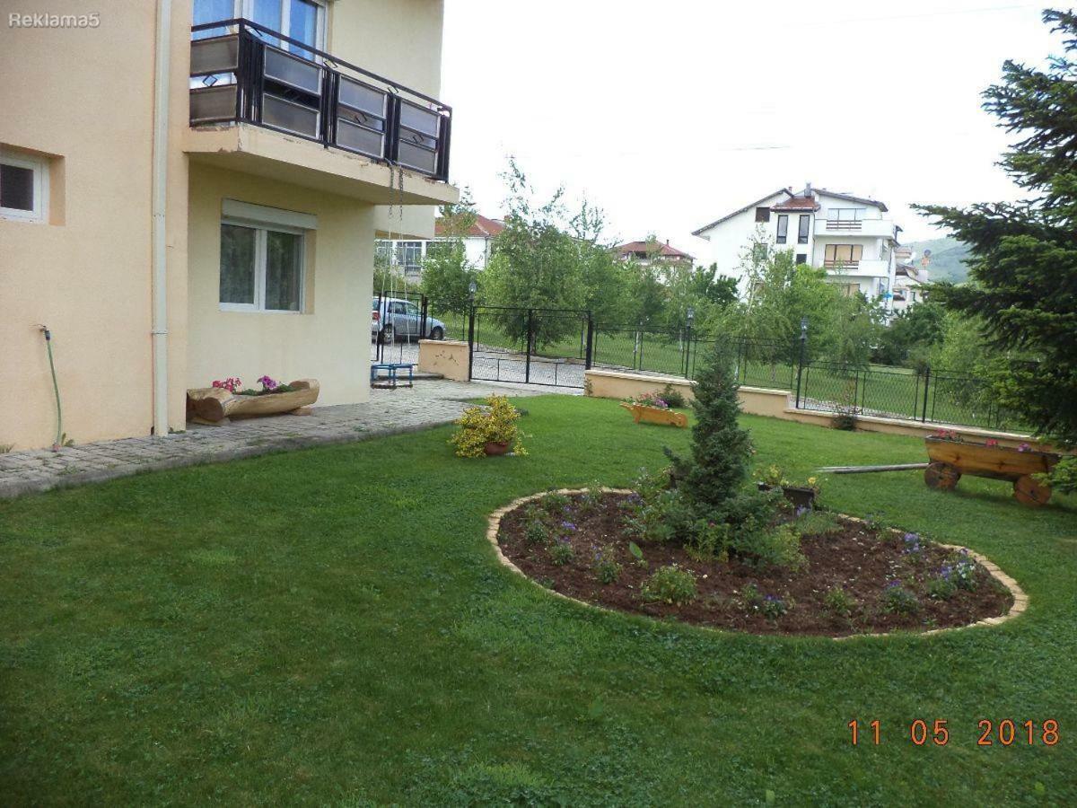Petrograd Apartment Bituli Exterior foto